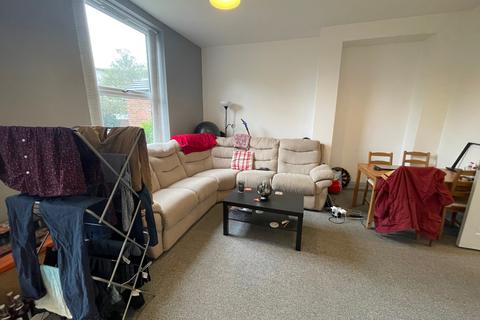 3 bedroom apartment to rent, Cardigan Road, Leeds, West Yorkshire, LS6