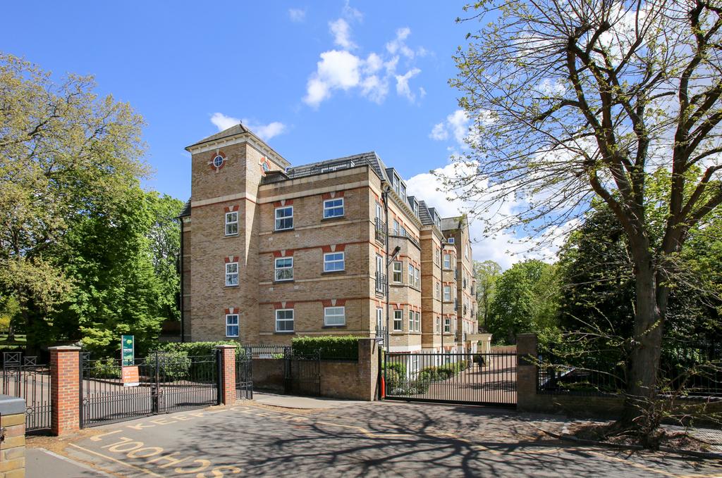 The Vale, Acton, London, W3 1 bed flat for sale £275,000