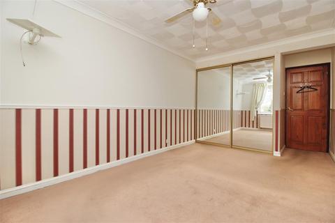 51 Cambridge Road, Kesgrave, Ipswich, IP5 1EW