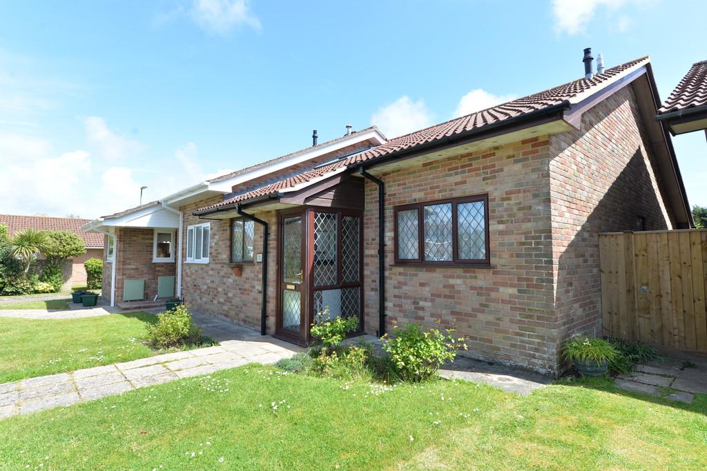 Ashdown Walk, New Milton 2 bed semidetached bungalow £339,950