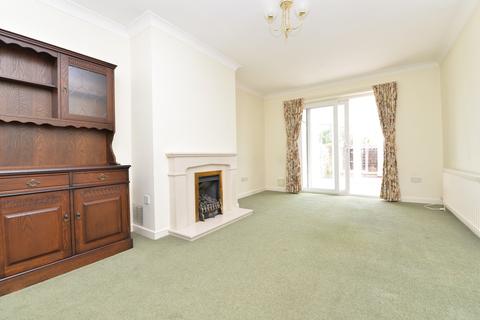 21 Ashdown Walk, New Milton, BH25 6TX
