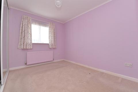 21 Ashdown Walk, New Milton, BH25 6TX
