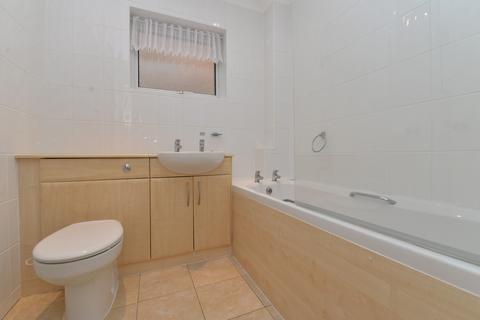 21 Ashdown Walk, New Milton, BH25 6TX