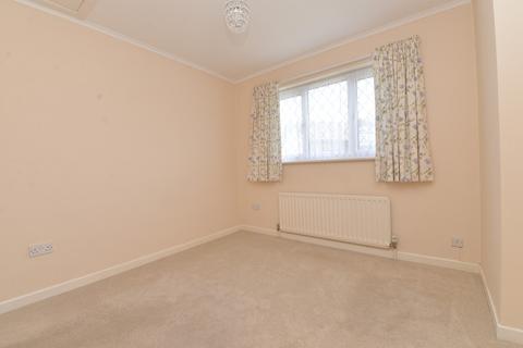 21 Ashdown Walk, New Milton, BH25 6TX