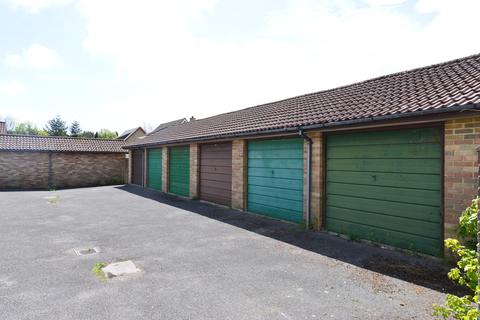 21 Ashdown Walk, New Milton, BH25 6TX