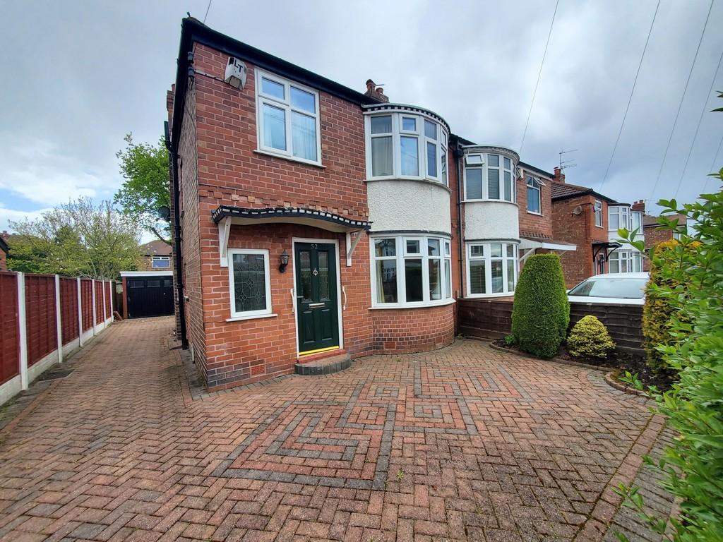 Cranleigh Drive, Cheadle 3 bed semidetached house £240,000