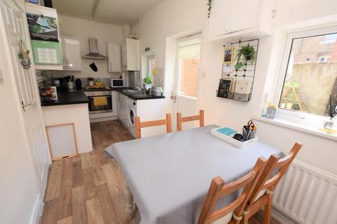 10 Blanche Terrace, Tantobie, Stanley, DH9 9TE