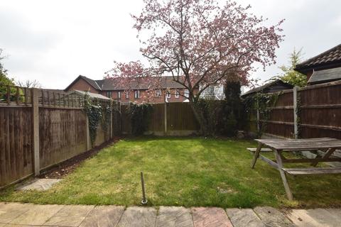 84 Pollards Green, Chelmsford, CM2 6UL
