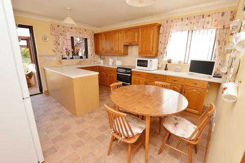 15 Caxton Close, Beeston Regis, Sheringham, NR26 8SU