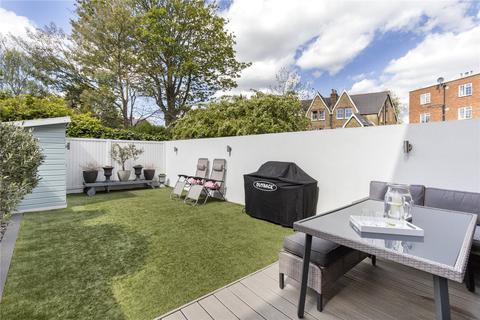 21 Topiary Square, Richmond, TW9 2DB