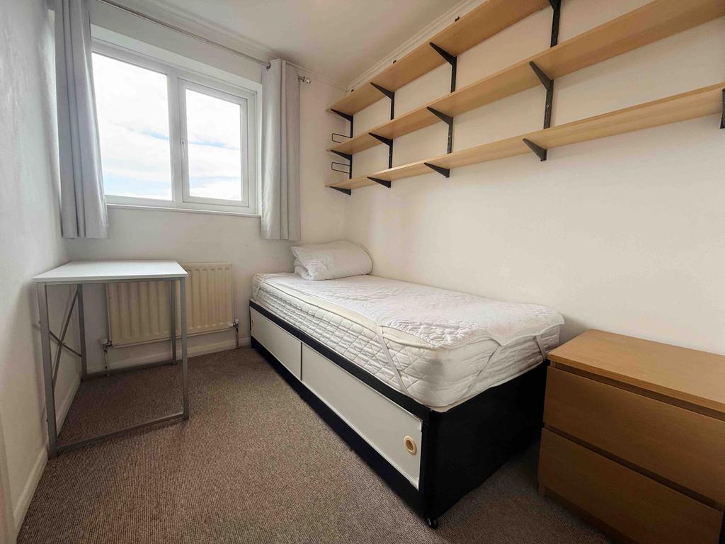 1 bedroom in a house share to rent
