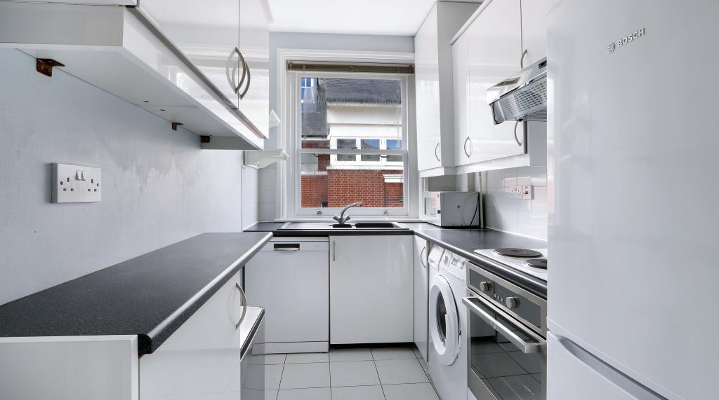 Heath-street-hampstead-village-nw3-3
