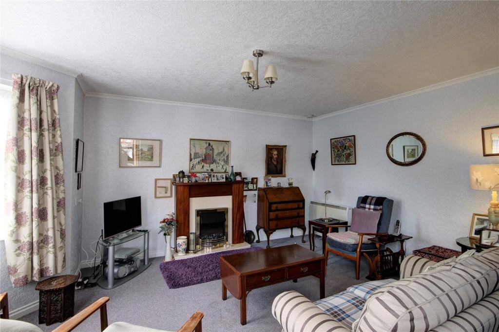 Lounge Dining Room