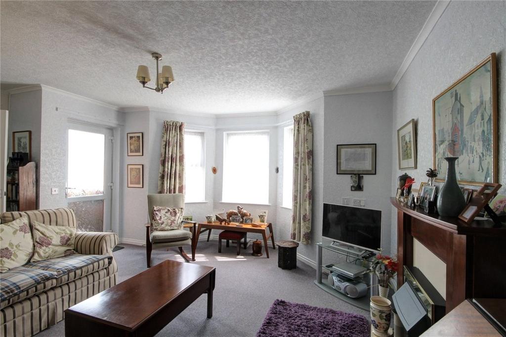 Lounge Dining Room