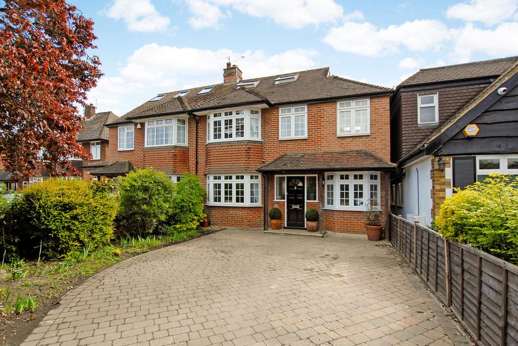 Maidenhead Road, Windsor, SL4 5 bed semidetached house for sale £950,000