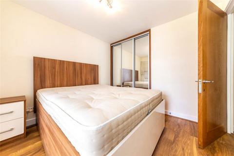 2 bedroom flat for sale, Barrier Point Road, London E16