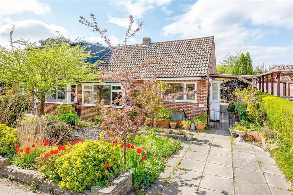 York Road, Strensall, York, YO32 5UT 2 bed semidetached bungalow £