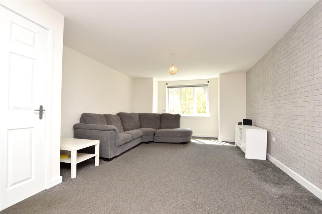 Broadlands Gardens, Pudsey, West Yorkshire 2 bed apartment for sale £