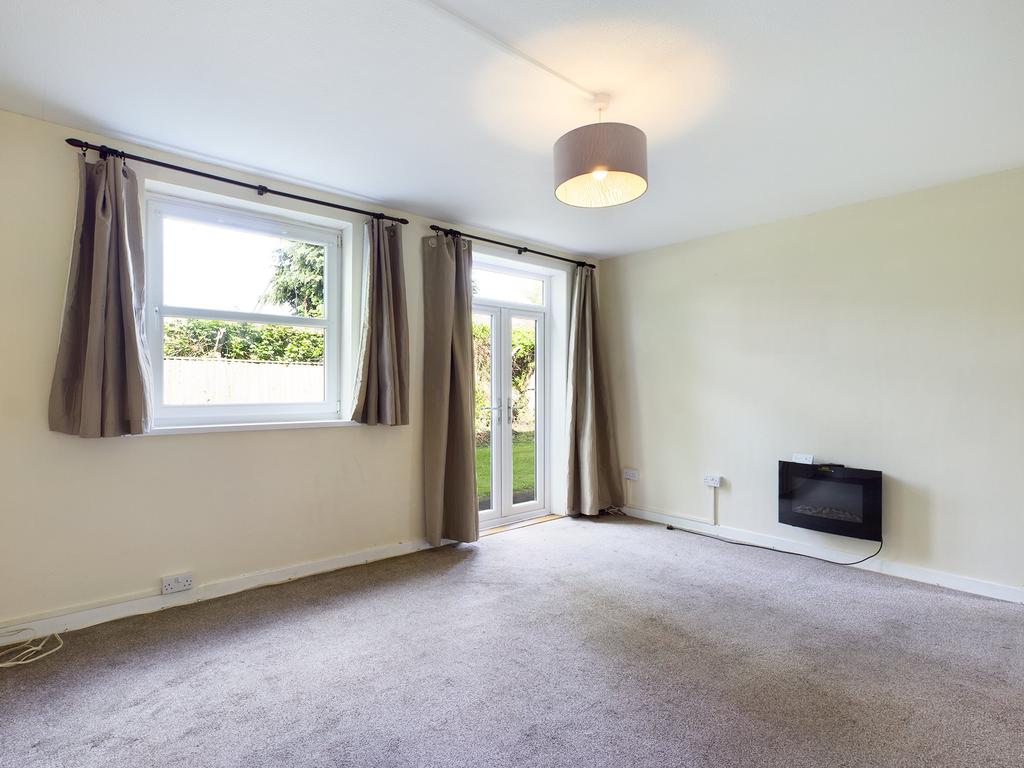 Fairwood Road, Fairwater, Cardiff 2 bed flat £125,000