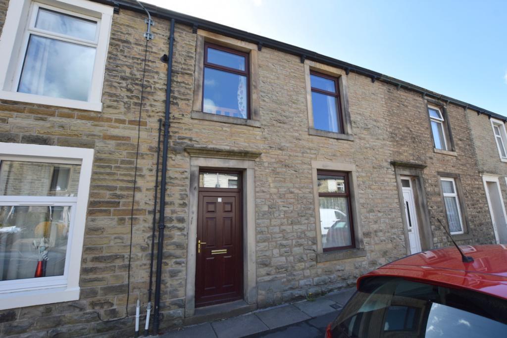Woone Lane, Clitheroe, BB7 1BJ 3 bed terraced house £185,000