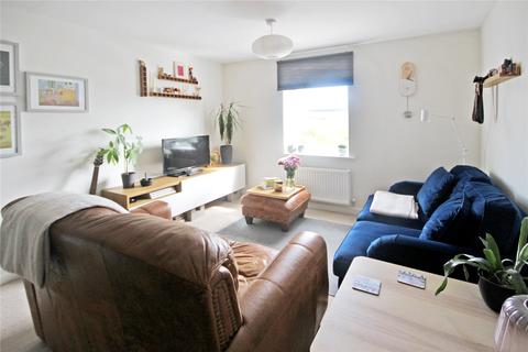 221 Cloatley Crescent, Royal Wootton Bassett, Swindon, SN4 7FX