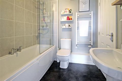 221 Cloatley Crescent, Royal Wootton Bassett, Swindon, SN4 7FX