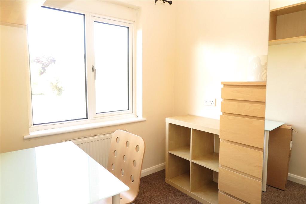 Roman Way, Farnham, Surrey, GU9 1 bed terraced house £430 pcm (£99 pw)