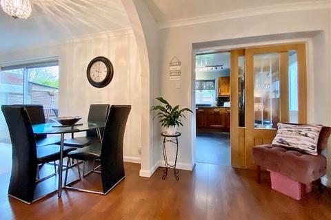 77 Bathurst Drive, Ayr, KA7 4UE