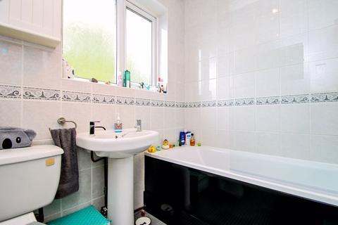 15a Reading Road, Northolt, UB5 4PG