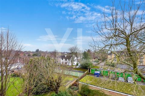 11, Seychelle Court, 24 Foxgrove Road, Beckenham, BR3 5XU