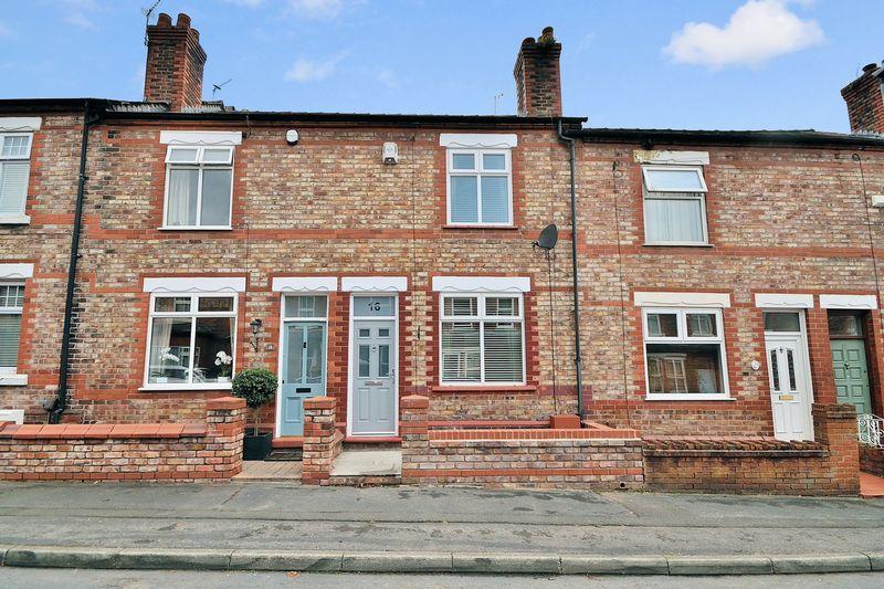 Brackley Street, Stockton Heath 2 bed terraced house £900 pcm (£208 pw)