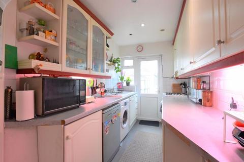7 Walton Drive, Harrow, HA1 4XB
