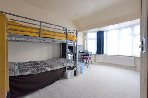 7 Walton Drive, Harrow, HA1 4XB