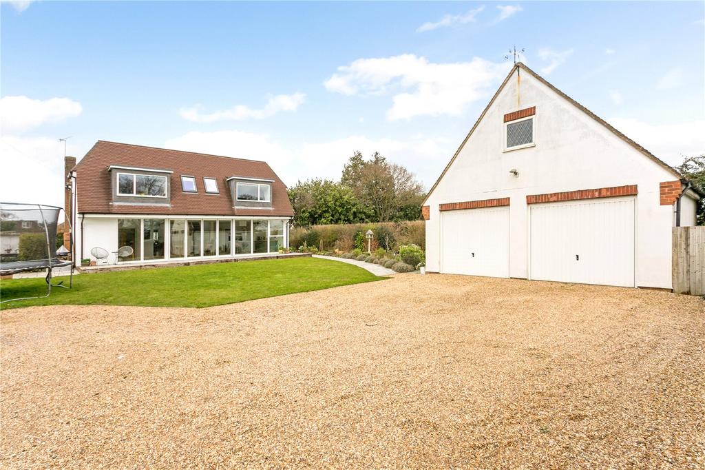Pie Corner, Flamstead, St. Albans, Hertfordshire, AL3 5 bed detached