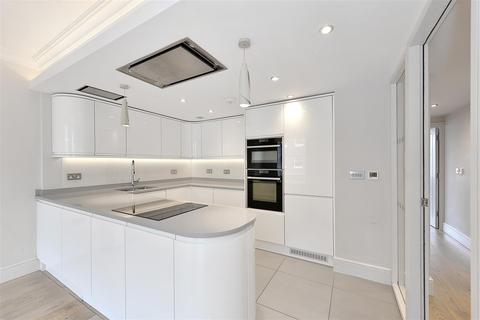 Flat 4, 36 Devonshire Place, London, W1G 6JR