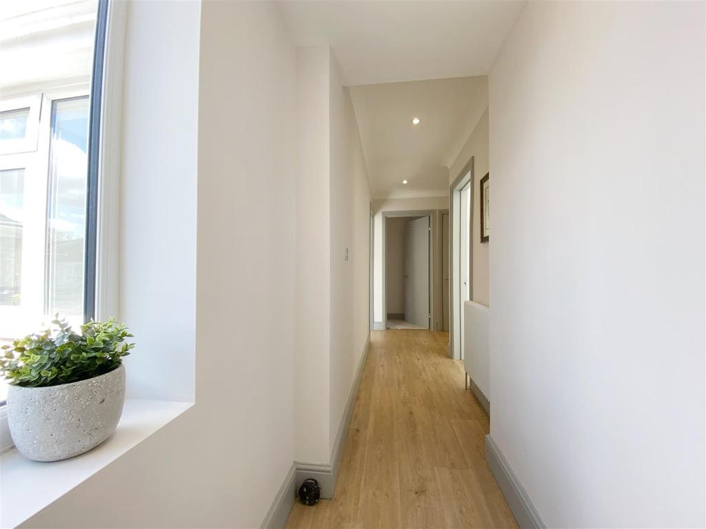 Hallway.jpg