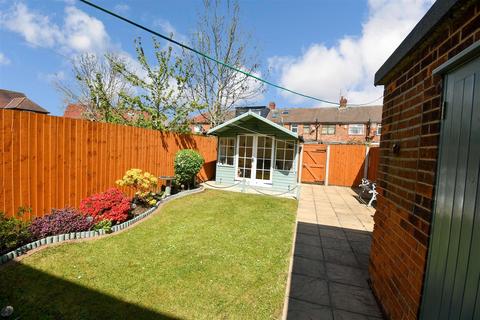 42 Mortimer Avenue, Anlaby, Hull, HU10 6UP