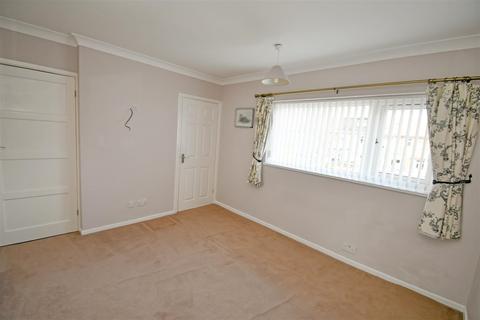 42 Mortimer Avenue, Anlaby, Hull, HU10 6UP