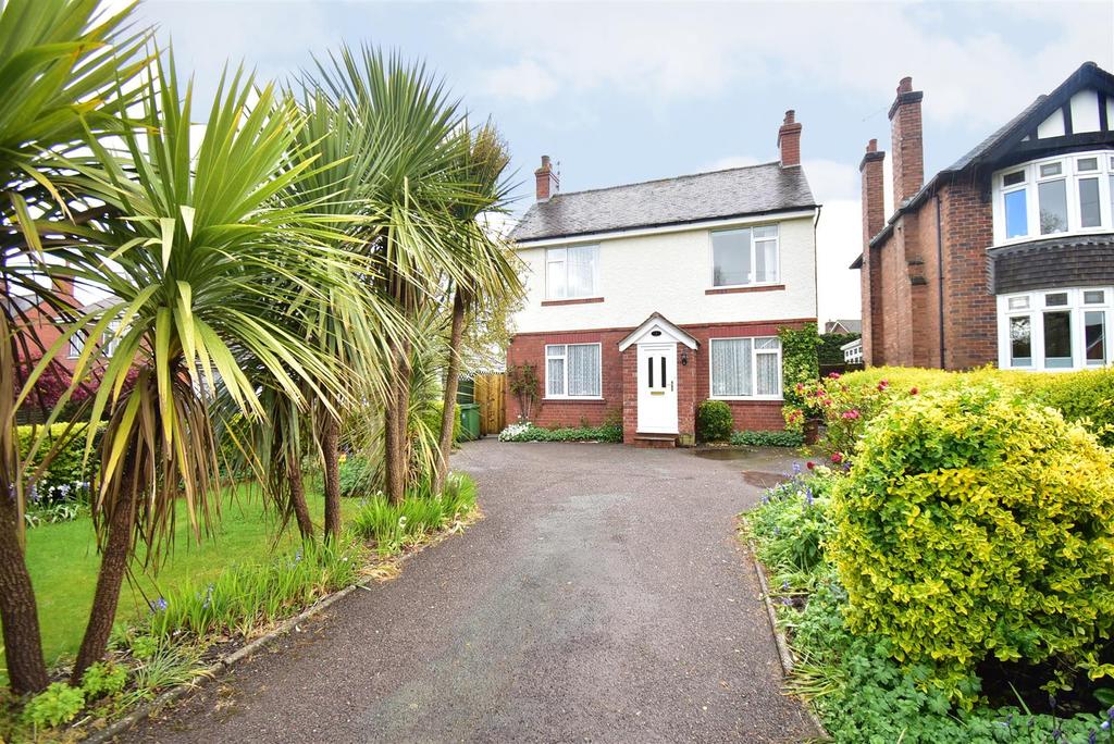 Linden Lea, Hanwood, Shrewsbury, SY5 8LP 3 bed detached house £260,000