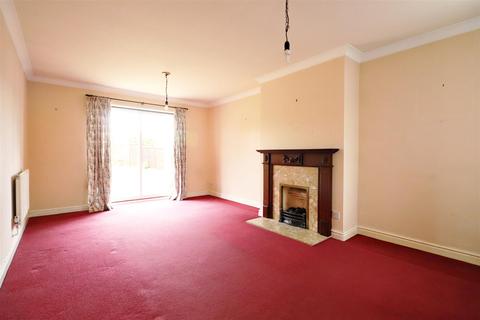4 Meadow Close, Bexleyheath, DA6 7HB
