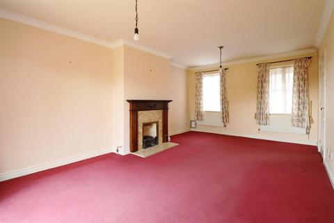 4 Meadow Close, Bexleyheath, DA6 7HB