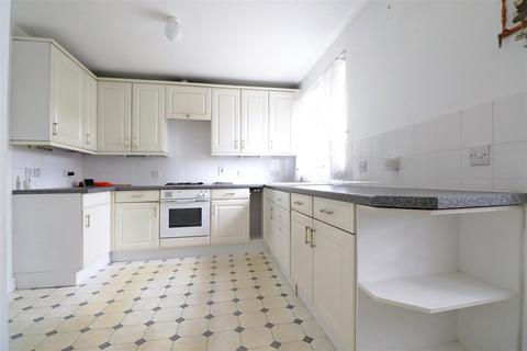 4 Meadow Close, Bexleyheath, DA6 7HB