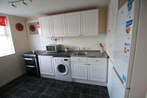 2 bedroom maisonette to rent, Camden House, Marlowes, Hemel Hempstead