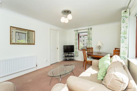 2 bedroom flat to rent, North Werber Place, Fettes, Edinburgh, EH4