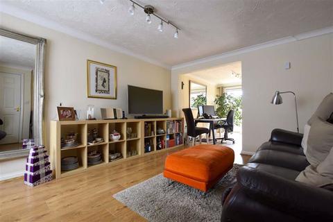73 Butterfields, Wellingborough, NN8 2PZ