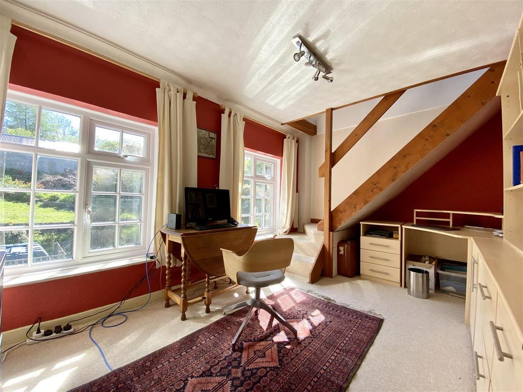 Study/Bedroom 5