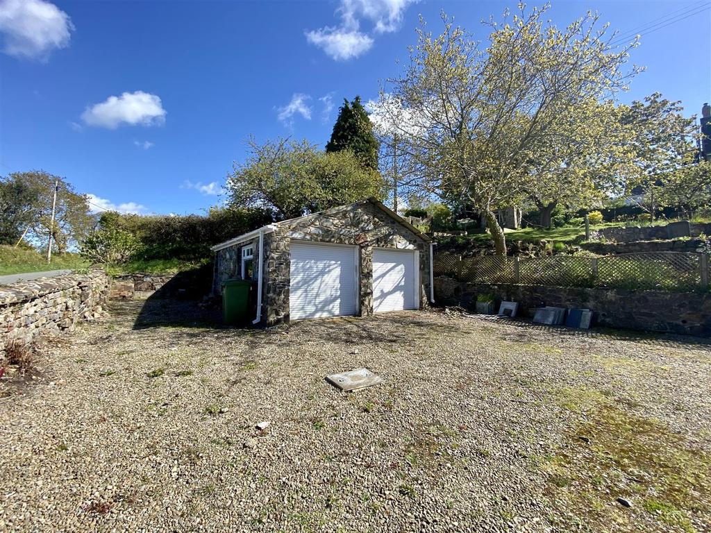 Double Garage