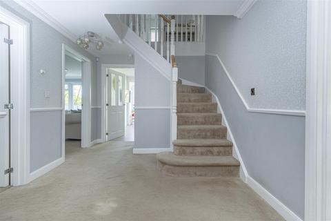 6 Bluebell Square, Wyke, Bradford, BD12 8AZ