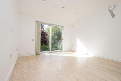 17 Bell Common, Epping, CM16 4DY