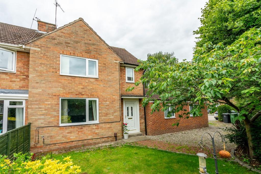 Carrick Gardens, Holgate, York 2 bed semidetached house £230,000